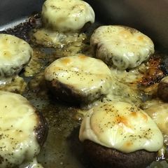 A picture of Simple Stuffed Portobellos.
