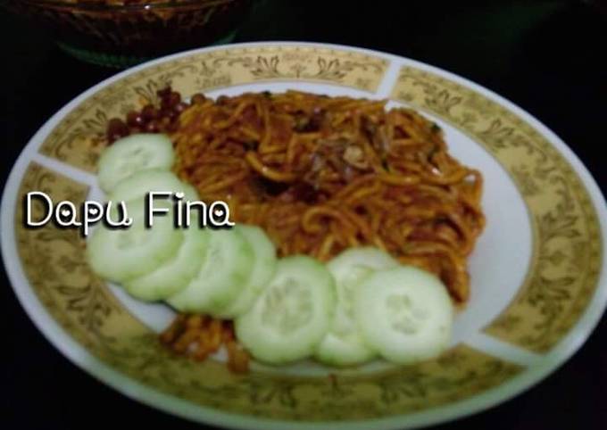 Bagaimana Menyiapkan Mie goreng basah/ mie aceh, Menggugah Selera