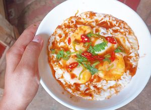 Hình của món Trứng ốp la sốt chua ngọt.