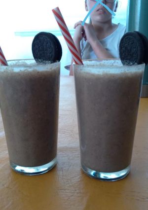 Una foto de Licuado de banana y oreo