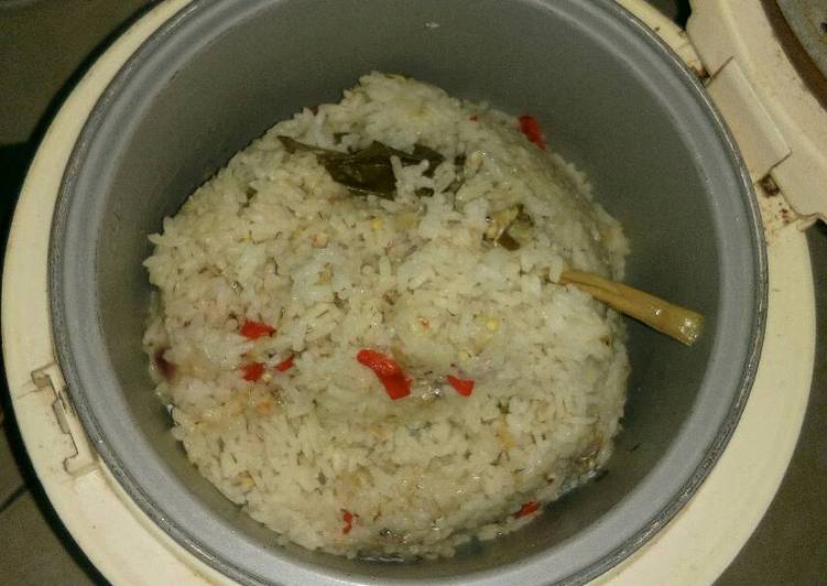 Cara Gampang Membuat Nasi Liwet rice cooker ala anak kos Anti Gagal