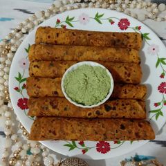 Methi thepla A picture of Methi thepla.