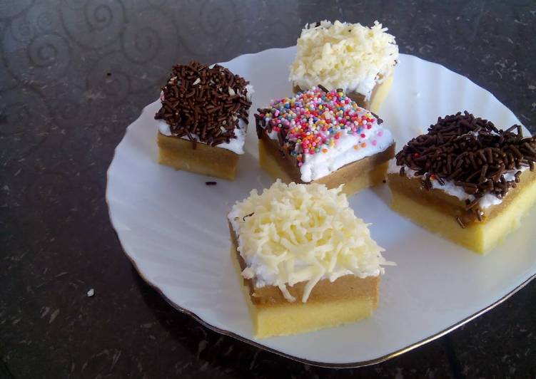 Kue lapis kukus mocca keju