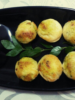 A picture of Aloo Bonda.