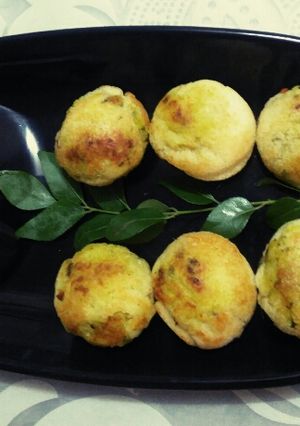 A picture of Aloo Bonda.