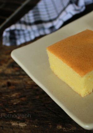A picture of Cheddar Cheese Cake with 2 Eggs.