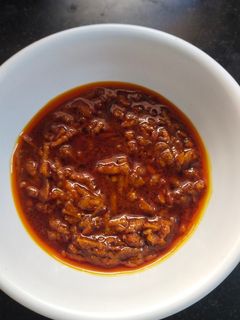 ओल्या हळदीचे लोणचे (olya haldiche lonche recipe in marathi) रेसिपी चे मुख्य फोटो