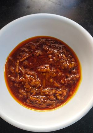 ओल्या हळदीचे लोणचे (olya haldiche lonche recipe in marathi) रेसिपी चे मुख्य फोटो 