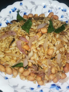 चूड़ा मूंगफली फ्राई (Chura moongfali fry recipe in hindi) रेसिपी मुख्य फोटो