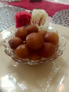ગુલાબ જાંબુ (Gulab jambu recipe in Gujarati) રેસીપી મુખ્ય ફોટો