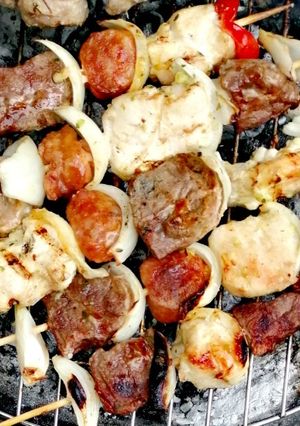 Una foto de Anticuchos diciocheros 🇨🇱