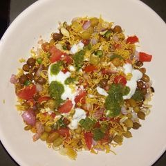 A picture of Nut Salad.