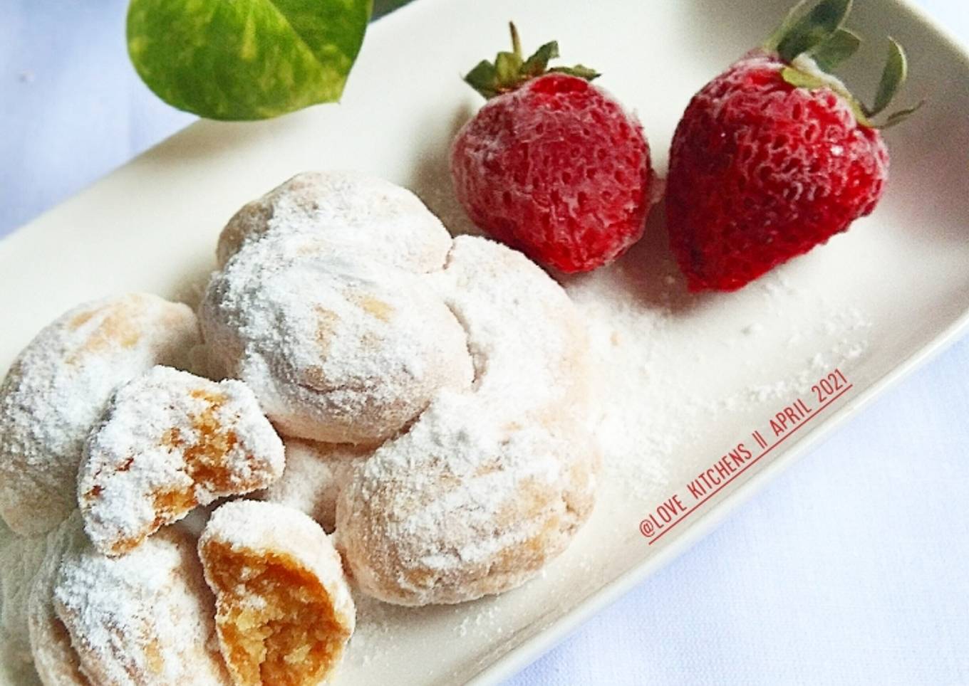 Putri Salju Cream Cheese ---no kacang mete ngeprul lumer---