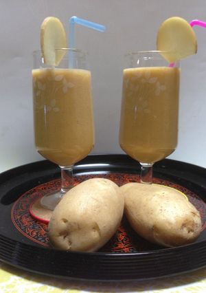 Una foto de Jugo de papas con Frutas!!