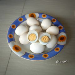 A picture of Perfectly Boiled Omega-3 Eggs.