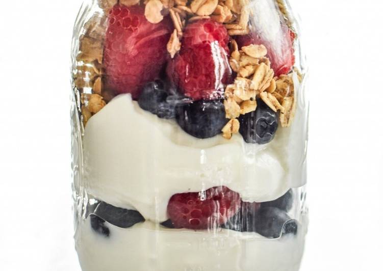 Steps to Prepare Super Quick Homemade Greek Yogurt Parfait - Original Mixed Berry