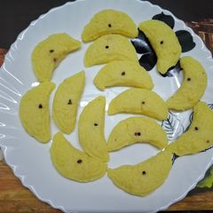A picture of Coconut Chandrapuli.