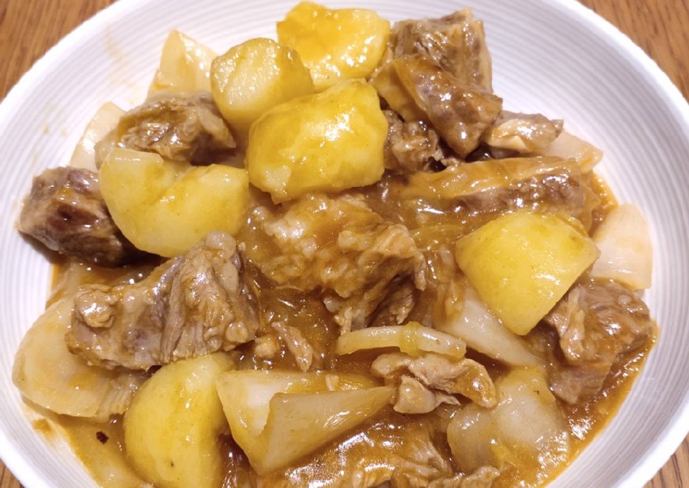 Beef stewed in potatoes