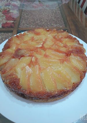 Una foto de Torta invertida de manzana🍎🍎