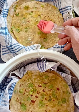A picture of Aloo Matar Paratha/ Potato and green peas paratha.