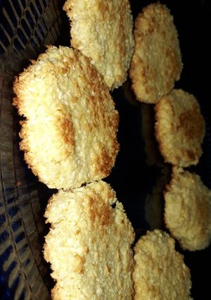 Una foto de Galletitas de coco sin harina