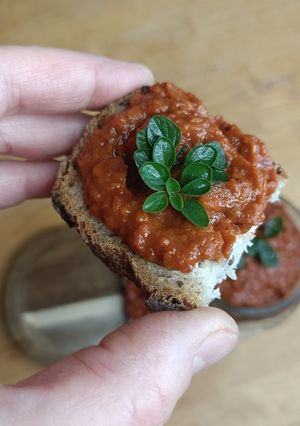 Une photo de 🍅 Tartinade paprika fumé ail tomate