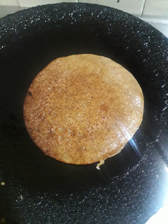 சத்து மாவு தட்டை கேக் (Health Mix pan cake in tamil) செய்முறை முக்கிய புகைப்படம்