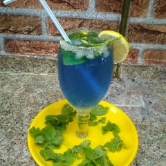 A picture of Blue moon mojito.
