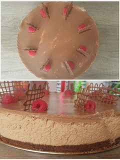 Málnás csokoládés mousse torta 🍰 recept fotója