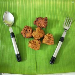 A picture of பட்டானி பருப்பு வடை.