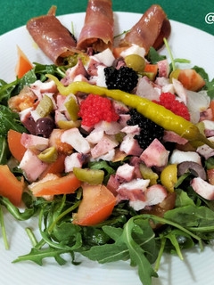 Una foto de Ensalada de salpicón de pulpo
