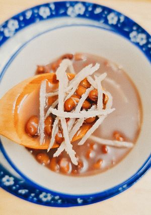 Hình của món Cách ninh đậu đỏ bằng nồi cơm điện.