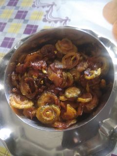 કારેલા ડુંગળી નું શાક (karela dungli nu sak recipe in gujarati) રેસીપી મુખ્ય ફોટો