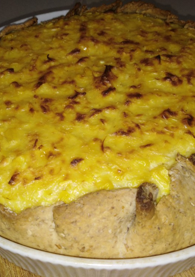 Una foto de Tarta de choclo y queso con masa integral casera