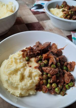 Hagymás-borsós pirított máj recept fotója