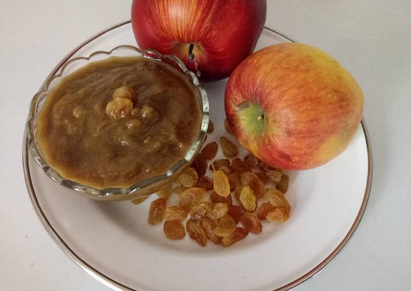Caramelized Apple & raisins sauce/chutney