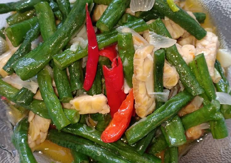 Tumis kacang panjang tempe