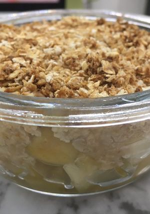 รูปของ Apple crumble อาหารเช้าข้าวโอ้ต คลีน ทานง่าย