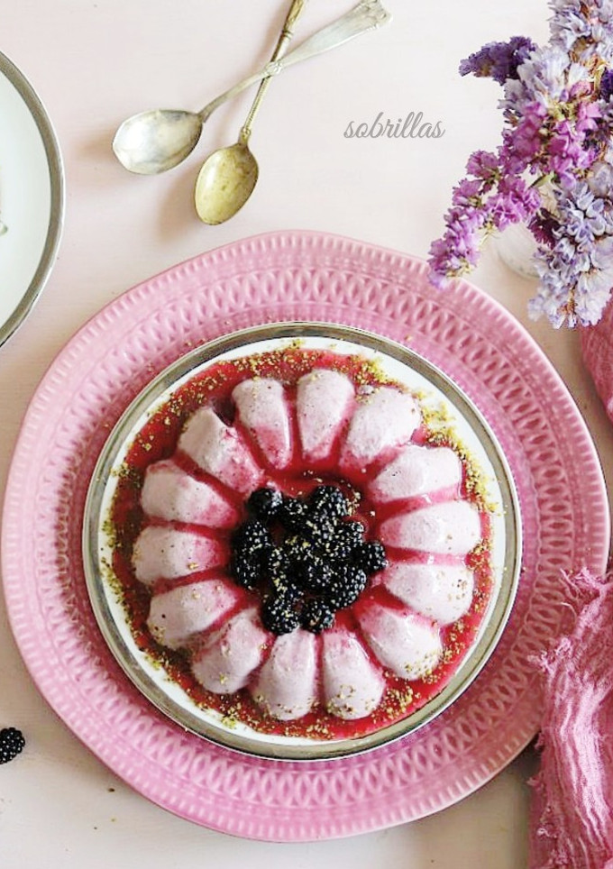Una foto de Panna cotta de Moras