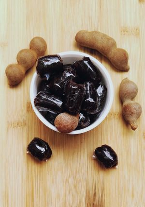 चिंचेची टाॅफी (tamarind candy recipe in marathi) रेसिपी चे मुख्य फोटो