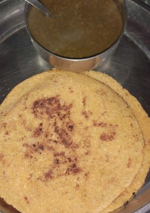 A picture of Makka ka parantha.