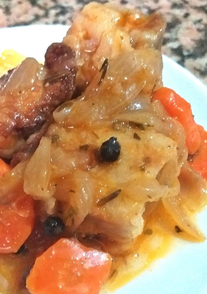 Una foto de Atún en escabeche