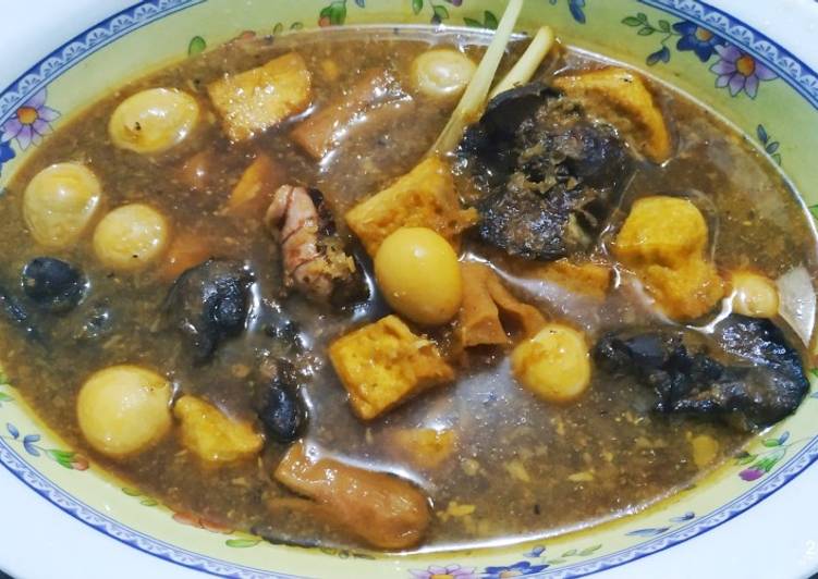 Resep Semur campur sari (ati, ampela, sosis, telur puyuh, tahu) yang Bisa Manjain Lidah