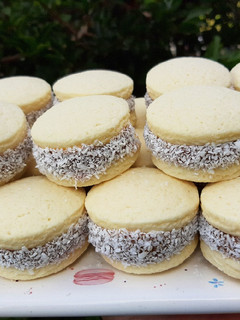 Una foto de Alfajores de maizena fáciles