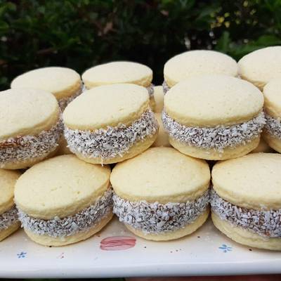 Alfajores argentinos Receta de ClaudiaMoreno- Cookpad