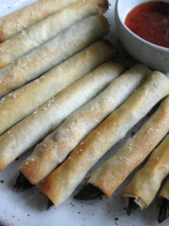 A picture of Asparagus Spring Rolls.