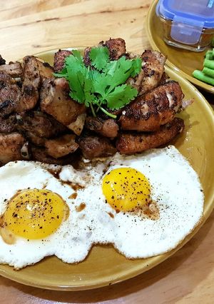 รูปของ หมู&ไก่ทอดฟุตบอลโลก #ทำขายรวย