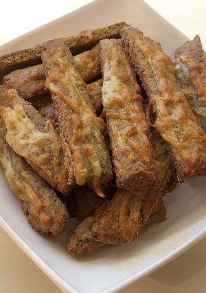 IR barát, gluténmentes sajtosrúd recept fotója