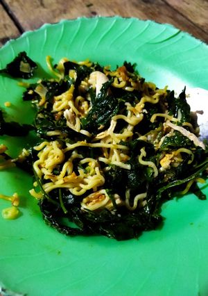 Foto resep Mie goreng daun katu