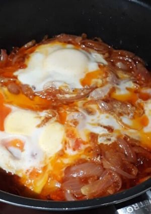 A picture of Egg and onion curry.
